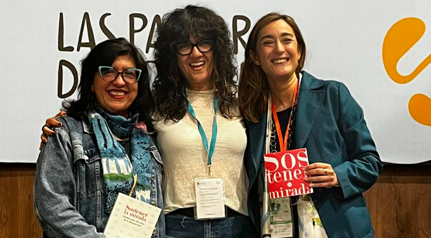 Karina Marín De izquierda a derecha: Mónica Cortés, directora ejecutiva de Asdown Colombia; Karina Marín, autora del libro 'Sostener la mirada: Apuntes para una ética de la discapacidad'; y Lina Aristizabal, líder de Educación y Formación de la Fundación Saldarriaga Concha.