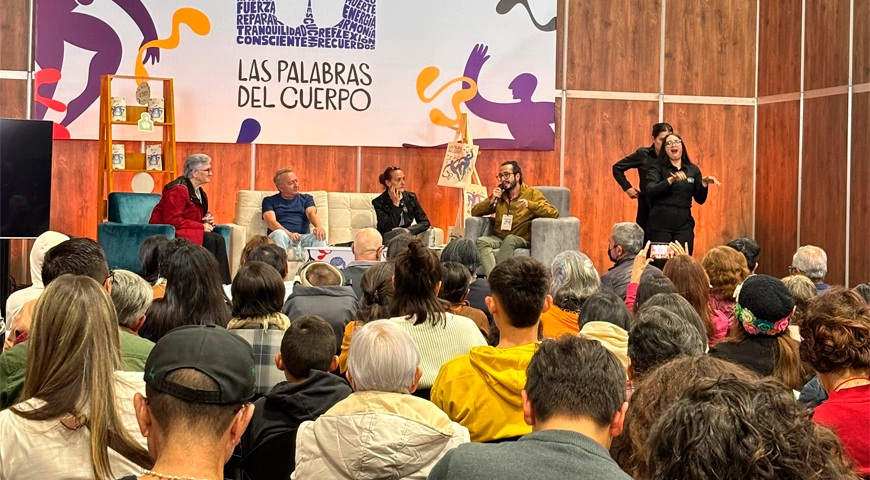 Lanzamiento del Quinto Heptamerón de la Escuela Virtual Historias en Yo Mayor, durante la FILBo 2025.